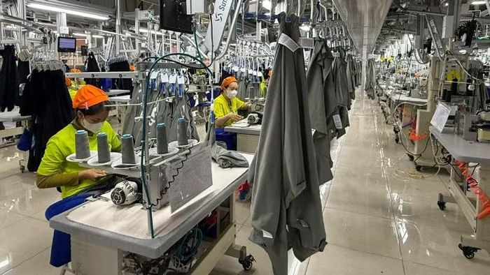 Dây chuyền sản xuất “thông minh” của Công ty Trách nhiệm hữu hạn Worldon Việt Nam trực thuộc Tập đoàn Shenzhou (Trung Quốc) tại Khu công nghiệp Đông Nam.