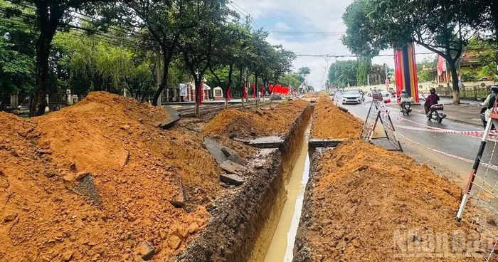 Tại khu vực đường Trường Chinh, các lực lượng mở rộng khai quật tại 60 vị trí.