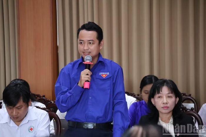 Đại biểu phát biểu tại hội nghị.
