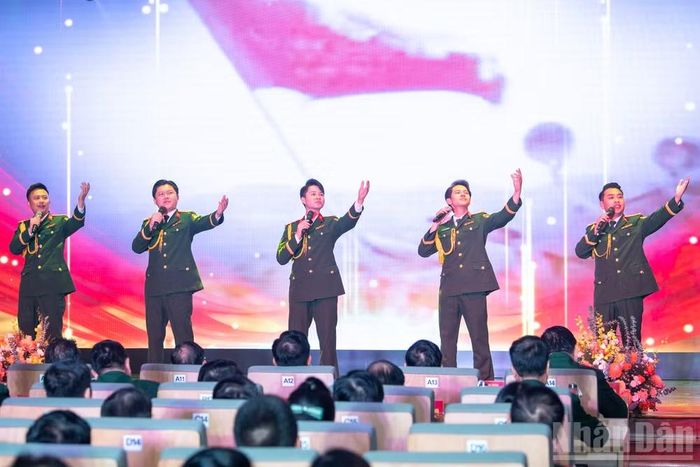Tiết mục nghệ thuật chào mừng lễ kỷ niệm.