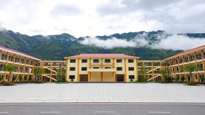 Tương tự trường Phong Thổ, trường nội trú liên cấp Pa Tân cũng được khởi công vào cuối năm 2025.
