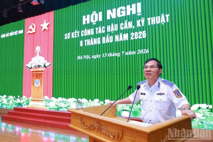 Thiếu tướng Đàm Xuân Tuấn, Phó Tư lệnh Cảnh sát biển chủ trì hội nghị.