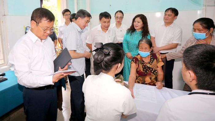 Hàng nghìn người dân ở vùng cao Huế được khám sức khỏe miễn phí.