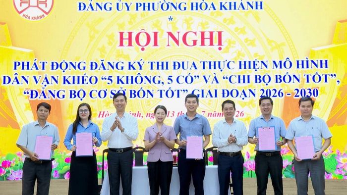 Các đơn vị tham dự lễ ký kết thực hiện các mô hình.