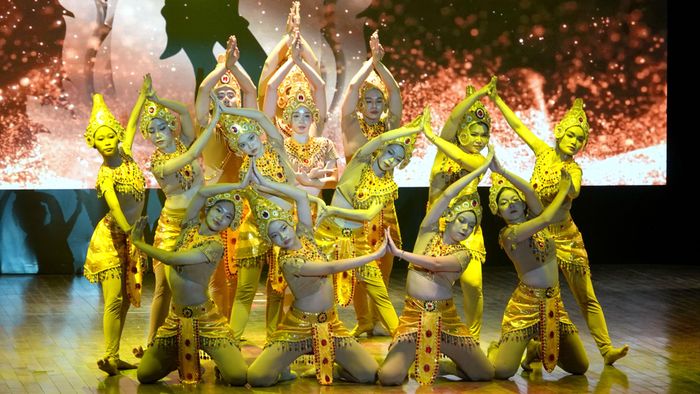 Tiết mục múa Tượng cổ thời gian của nhóm Hòa Bình biểu diễn trong chương trình Trái tim múa 7 - Việt Nam tinh hoa diễn xướng (ẢNH: THÚY BÌNH)