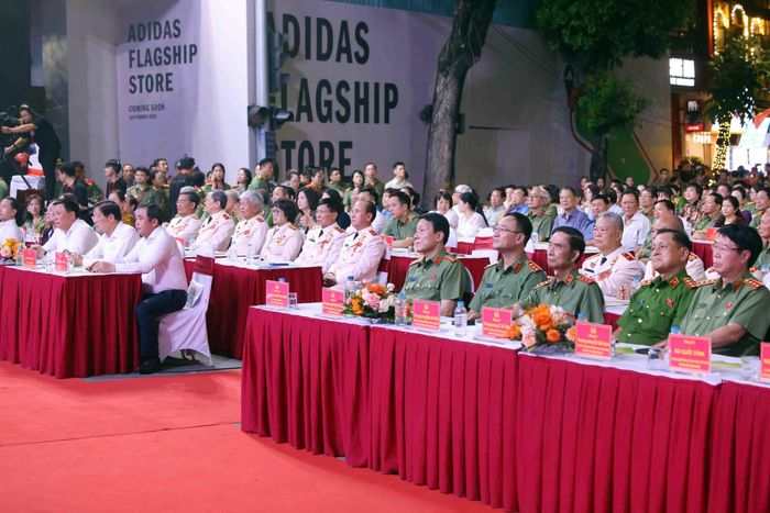  Các đại biểu dự đêm gala 