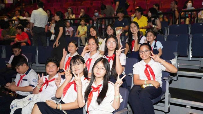  Thiếu nhi TPHCM xem "Mơ Show". Ảnh: HỒNG ĐÀO 