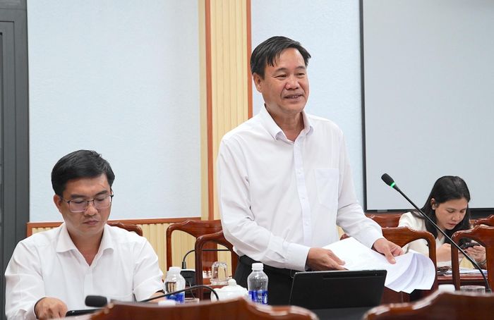  TS.BS Nguyễn Hồng Chương, Phó Giám đốc Sở Y tế TP phát biểu tại buổi giám sát. QUANG HUY 