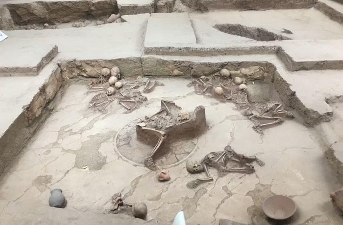 Được mệnh danh là "Pompeii phương Đông", di chỉ văn hóa Tề Gia có hài cốt người được bảo tồn đặc biệt tốt, bị mắc kẹt bởi các trận động đất, lũ lụt đồng thời. Ảnh: @China.org.