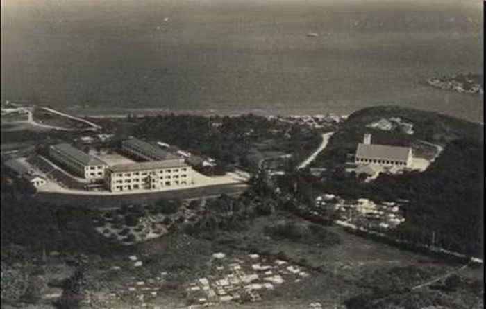 Thánh Kinh Thần Học Viện Tin Lành xưa - hiện nay một phần là Thư viện Trườ̀ng Đại học Nha Trang