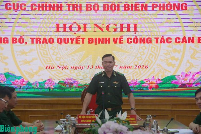 Thiếu tướng Nguyễn Xuân Toàn phát biểu tại hội nghị. Ảnh: Thu Minh