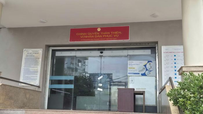 Trụ sở UBND phường 3, TP Vũng Tàu, tỉnh Bà Rịa - Vũng Tàu cũ còn nguyên tem niêm phong