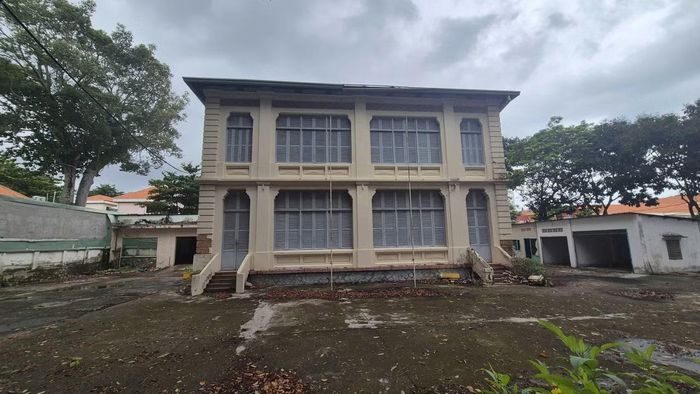 Trụ sở Liên hiệp các Hội Khoa học Kỹ thuật tỉnh Bà Rịa - Vũng Tàu cũ sau hợp nhất cũng đóng cửa im lìm, trụ sở mang kiến trúc từ thời trước đây và đang dấu hiệu xuống cấp