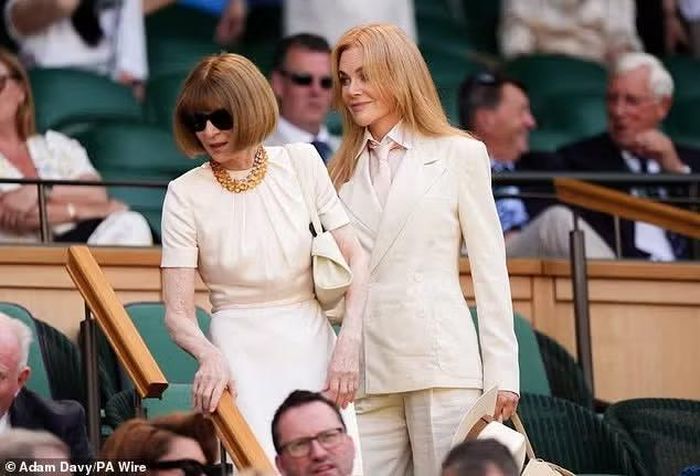 Giống như năm 2025, Nicole ngồi cạnh "bà đầm thép" Anna Wintour tại khu Royal Box.