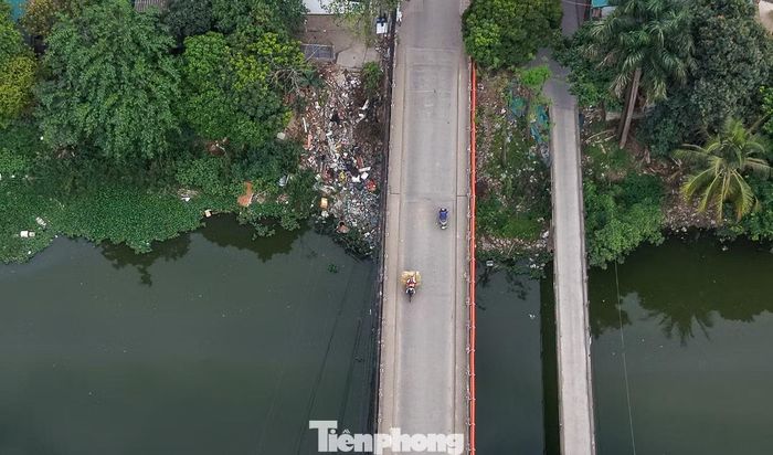 Theo phương án nghiên cứu, dự án gồm bốn hợp phần chính: giải phóng mặt bằng; nạo vét, kè bờ; xây dựng hạ tầng giao thông hai bên sông; đầu tư hệ thống thu gom và xử lý nước thải.