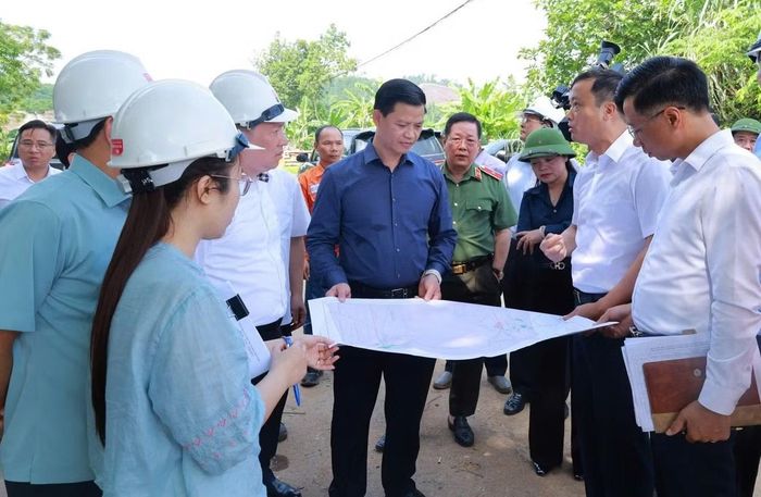 Đoàn công tác của UBND tỉnh Thái Nguyên làm việc với công ty Núi Pháo.