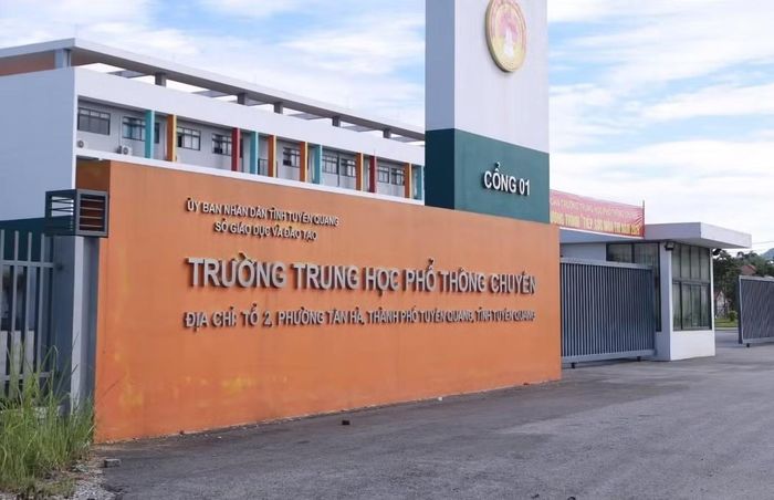 Điểm thi THPT chuyên Tuyên Quang