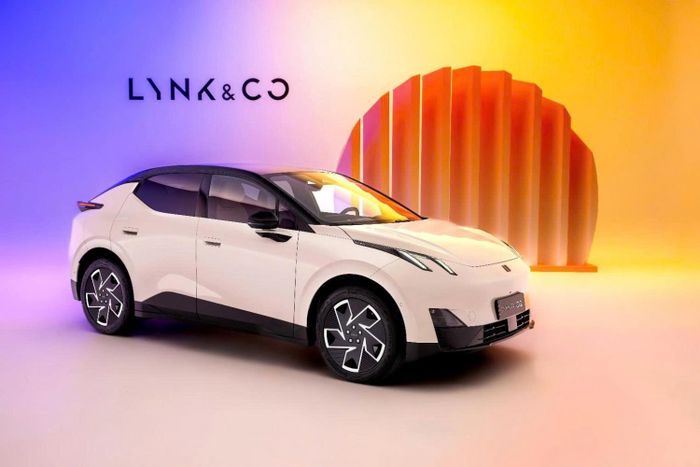 Lynk &amp; Co 02 được áp dụng ngôn ngữ thiết kế The Next Day thế hệ thứ 2 mới nhất của hãng (Ảnh: Internet)