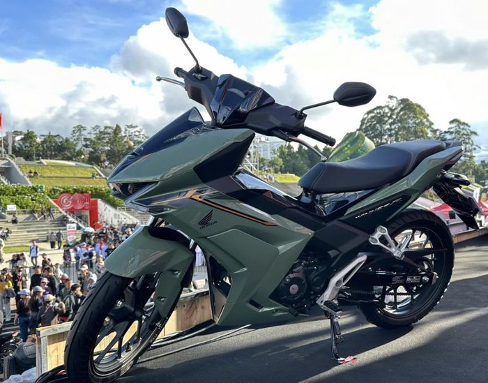 Honda Winner X V5 2026 thay đổi mạnh hơn ở phần đầu xe. Ảnh: Minh Long Motor.