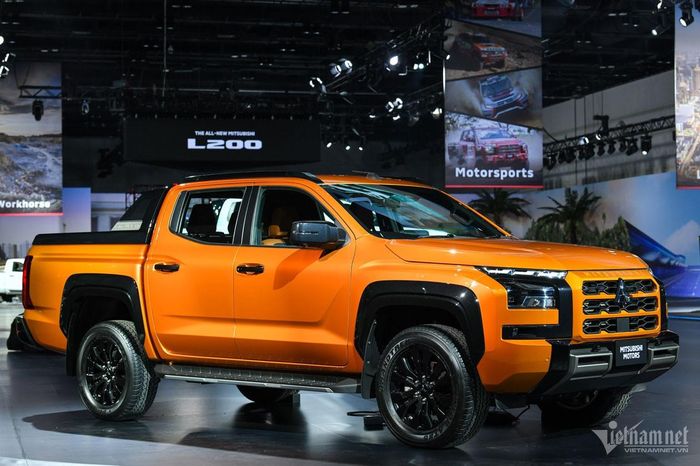 Mitsubishi Triton có lượng bán ra tăng nhẹ trong tháng 6, nhưng vẫn tụt khá sâu so với Ford Ranger và Toyota Hilux. Ảnh: Ngô Minh