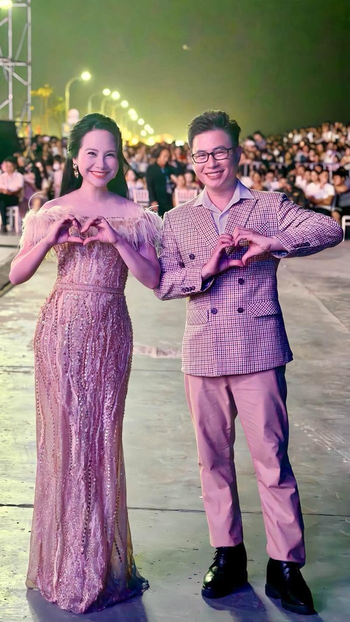 MC Mỹ Lan mời MC Lê Anh cùng khán giả ghé thăm quê Ninh Bình của mình.