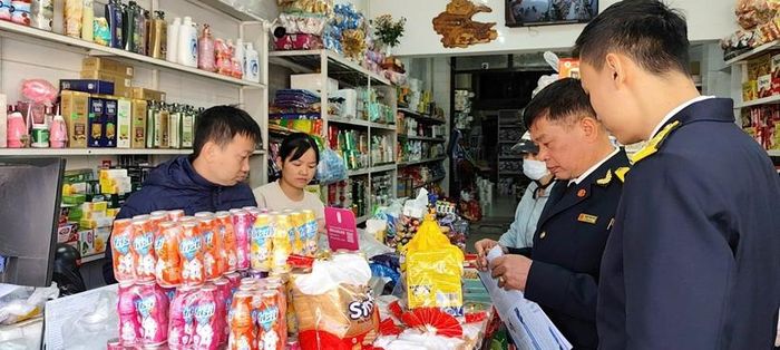 Cơ quan Thuế hướng dẫn người nộp thuế kê khai. (Ảnh minh họa: Cục Thuế)