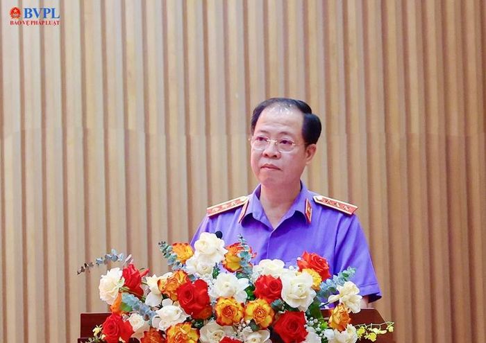 Đồng chí Trần Hải Quân, Phó Viện trưởng VKSND tối cao phát biểu chỉ đạo, giao nhiệm vụ tại buổi Lễ.