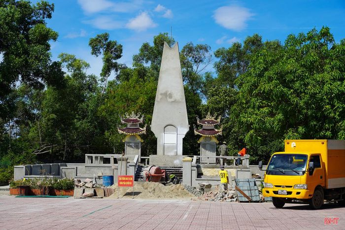 Đơn vị thi công huy động tối đa nhân lực, máy móc, triển khai đồng bộ các hạng mục với quyết tâm hoàn thành trước ngày 27/7/2026.