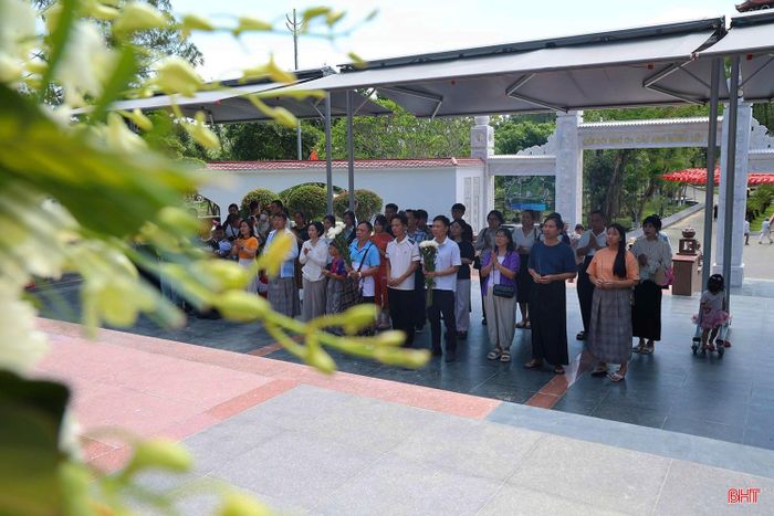 Từ những ngôi nhà nghĩa tình, công trình tri ân đến các phần việc của tuổi trẻ, không khí hướng về ngày Thương binh - Liệt sĩ 27/7 đang lan tỏa sâu rộng ở nhiều địa phương. Mỗi công trình, mỗi việc làm đều là sự tri ân thiết thực, góp phần chăm lo đời sống người có công, gìn giữ các địa chỉ đỏ và bồi đắp truyền thống cách mạng cho thế hệ hôm nay.