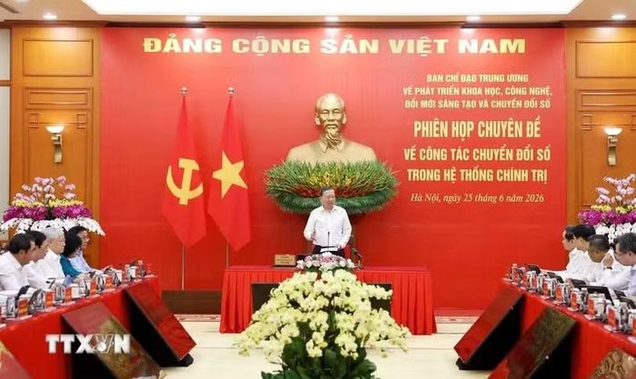 Tổng Bí thư, Chủ tịch nước Tô Lâm chủ trì phiên họp chuyên đề về công tác chuyển đổi số trong hệ thống chính trị, chiều 25/6/2026. (Ảnh: Thống Nhất/TTXVN).