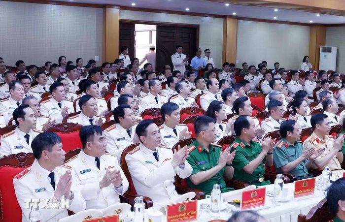 Các đại biểu tham dự cuộc làm việc. (Ảnh: Thống Nhất/TTXVN)