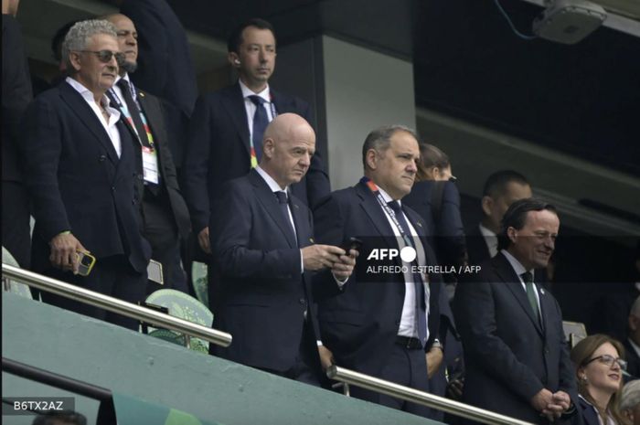 Baggio có mặt trên khán đài để theo dõi Argentina thi đấu. Ảnh AFP/TTXVN