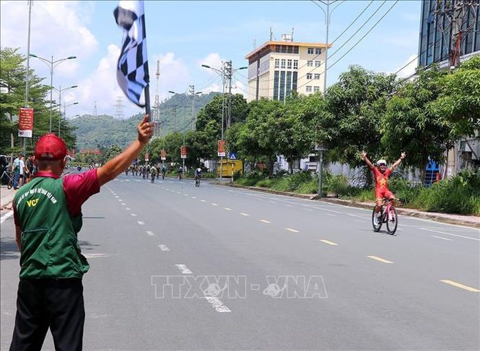 Vận động viên nam U23, cự ly 21km về đích.