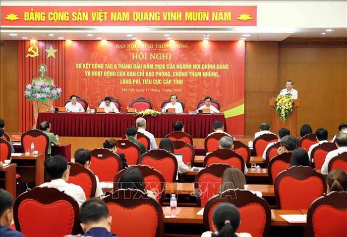 Đồng chí Lê Minh Trí, Ủy viên Bộ Chính trị, Bí thư Trung ương Đảng, Trưởng Ban Nội chính Trung ương, Phó Trưởng Ban Thường trực Ban Chỉ đạo Trung ương về phòng, chống tham nhũng, lãng phí, tiêu cực phát biểu chỉ đạo. Ảnh: An Đăng/TTXVN