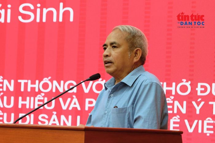 Nghệ nhân Nhân dân Nguyễn Văn Tĩnh, đến từ làng nghề mây tre đan Phú Vinh, phát biểu.