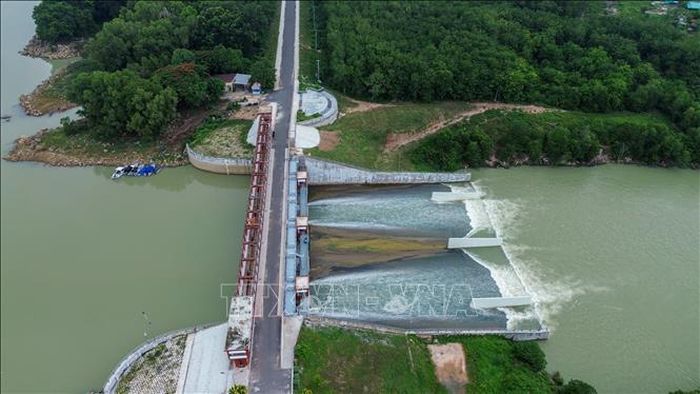 Hồ Dầu Tiếng giữ vai trò điều tiết nguồn nước, bảo đảm cấp nước cho sản xuất, sinh hoạt và góp phần giảm thiểu tác động của thiên tai tại khu vực Đông Nam Bộ.