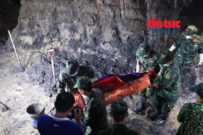 Ngày 13/7, lực lượng tìm kiếm đã phát hiện thêm 20 bộ hài cốt liệt sĩ.