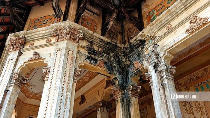 Sau khi ông Lê Ngọc Chiếu qua đời vào năm 1964, ngôi nhà không còn người chăm sóc, bảo quản. Đến năm 1975, công trình được chính quyền huyện Chợ Gạo tiếp quản và sau đó giao lại cho UBND xã Bình Phan quản lý. Năm 2023, UBND xã Bình Phan đã gửi hồ sơ đề nghị cơ quan chức năng xem xét xếp hạng di tích đối với Nhà huyện Chiếu nhằm tạo cơ sở pháp lý cho công tác bảo tồn, tôn tạo. Tuy nhiên, đến nay công trình vẫn chưa được công nhận di tích do hồ sơ chưa đáp ứng đầy đủ các quy định, trong đó còn thiếu bản vẽ thiết kế theo quy định của Thông tư số 09.