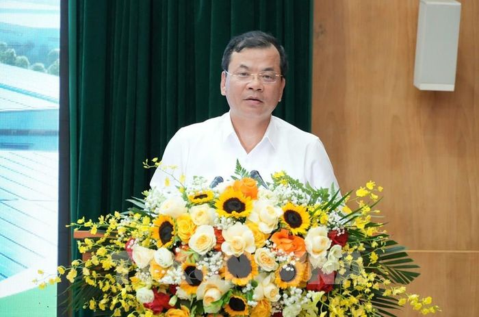 Phó Chủ tịch UBND tỉnh Bắc Ninh Phan Thế Tuấn phát biểu tại hội nghị. Ảnh: Đồng Thúy - TTXVN