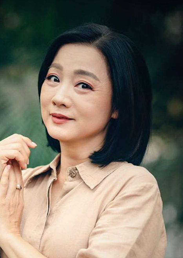 Không chỉ thành công ở điện ảnh, NSƯT Mỹ Duyên còn là gương mặt gắn liền với sân khấu IDECAF và loạt kịch Ngày xửa ngày xưa.