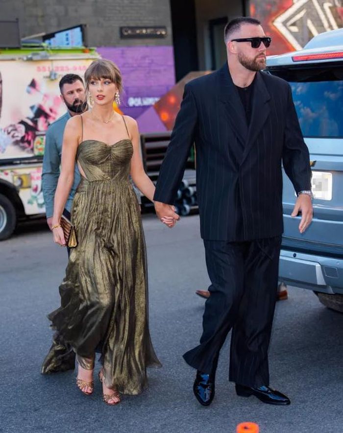 Taylor Swift và Travis Kelce được nhìn thấy vào ngày 16 tháng 5 năm 2026 tại thành phố New York. Ảnh: Getty Images