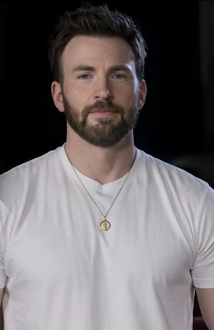 Chris Evans trong clip quảng bá của Avengers Doomsday.