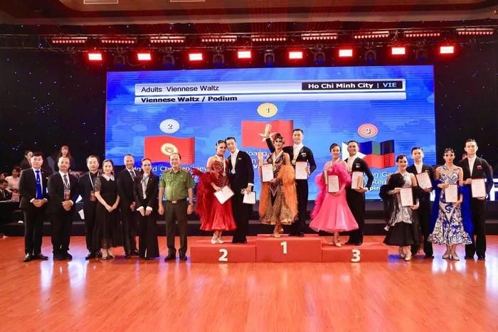 Hai Huy Chương Vàng điệu Waltz và Vienese Waltz - Giải Vô Địch Châu Á 2026