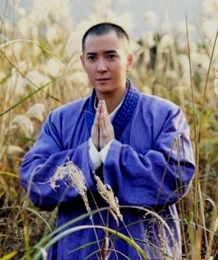 Trong khi đó, Hư Trúc lại sở hữu nội lực theo con đường truyền thừa chính thống.