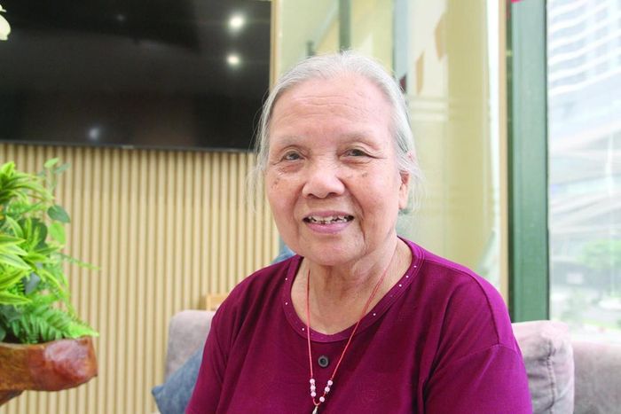 Bà Lê Thị Lan gắn bó với trung tâm dưỡng lão bán trú được hơn 3 năm