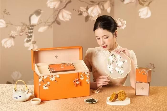 Bộ sưu tập lấy cảm hứng từ vẻ đẹp của những đóa mộc lan trắng thanh tao dưới ánh trăng đêm rằm