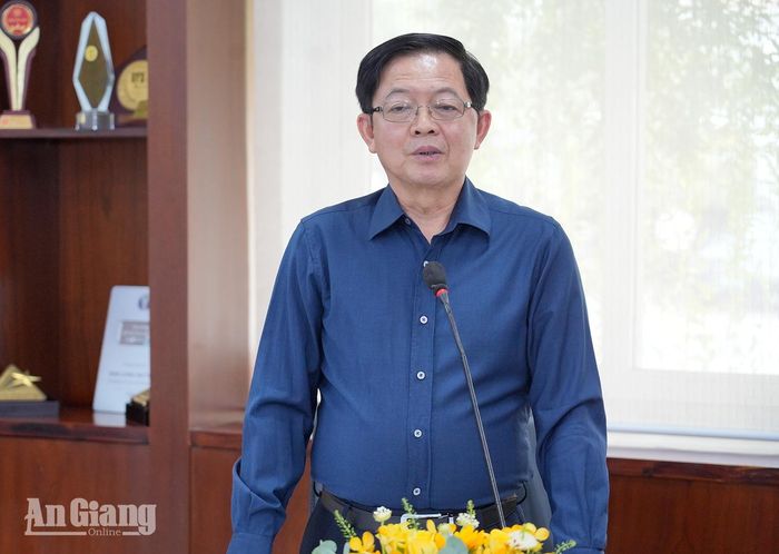 Phó Thủ tướng Chính phủ Hồ Quốc Dũng phát biểu tại buổi làm việc với Công ty Cổ phần Rau quả thực phẩm An Giang. Ảnh: TÂY HỒ.
