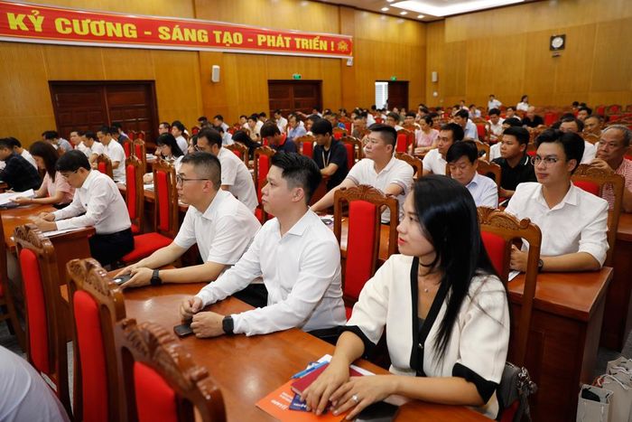 Đại biểu dự hội nghị.