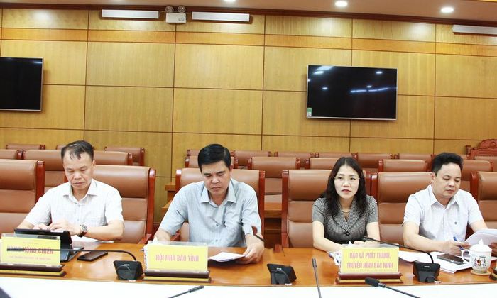  Các đại biểu tham dự buổi họp báo. 