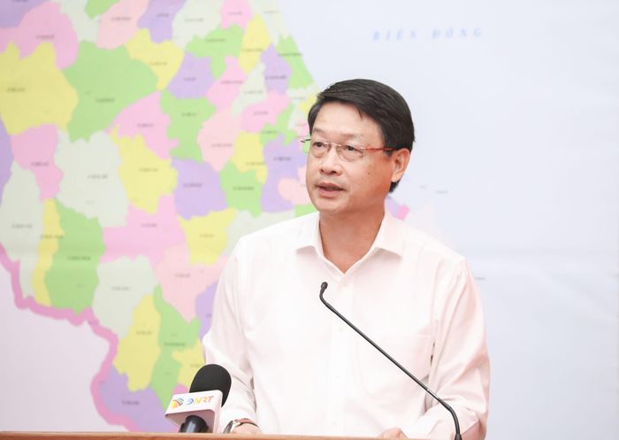 Phó Bí thư Thành ủy Ngô Xuân Thắng phát biểu tại hội nghị. Ảnh: NGỌC PHÚ